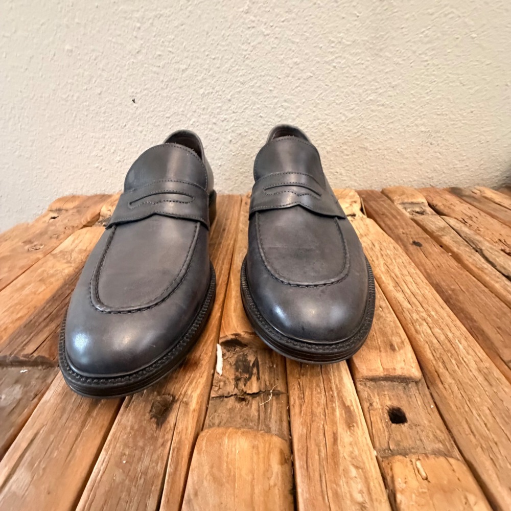 Bruno Magli Penny Loafers 9 Grey Leather Italian Moc Toe Dress Shoes